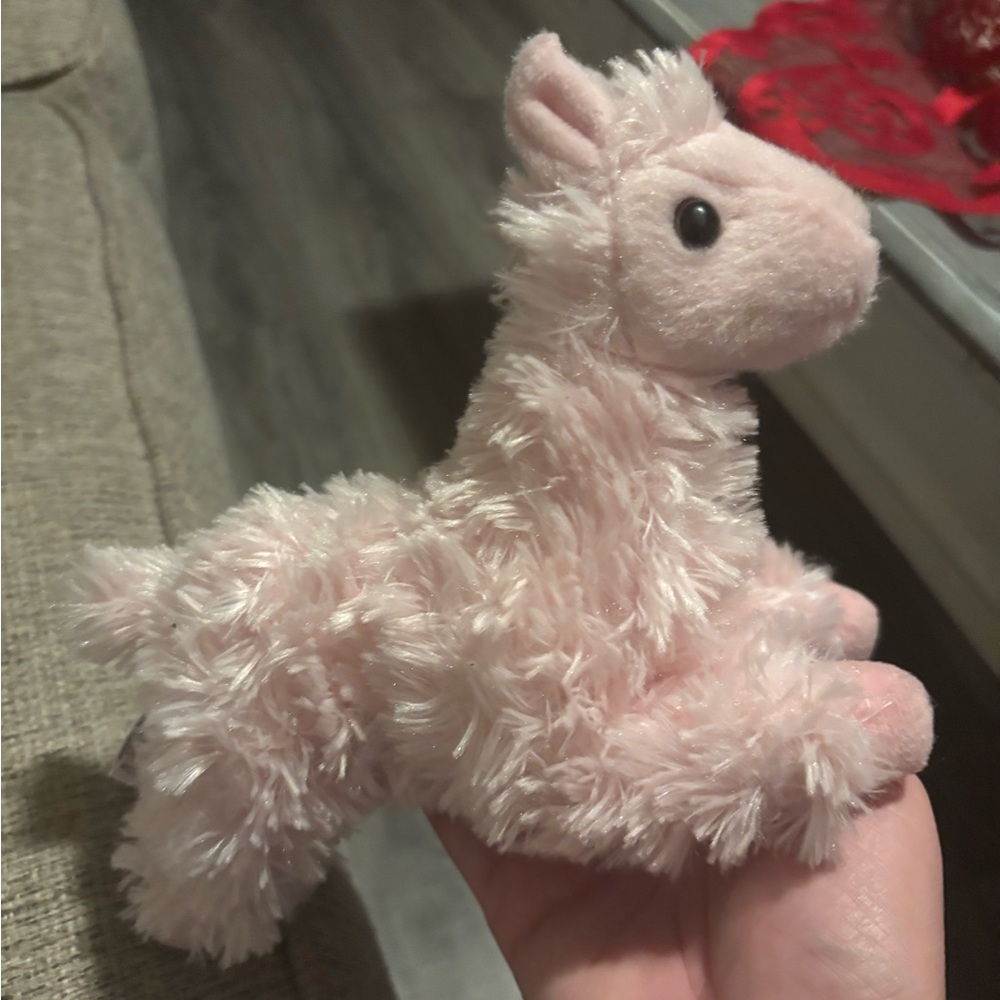 🌸 Aurora Bubblegum Pink Fluffy Llama Plush